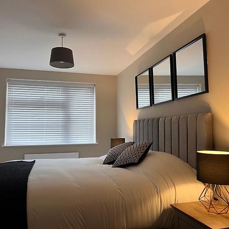 Modern Apartment - Bhx Nec - Free Secure Gated Parking 솔리헐 외부 사진
